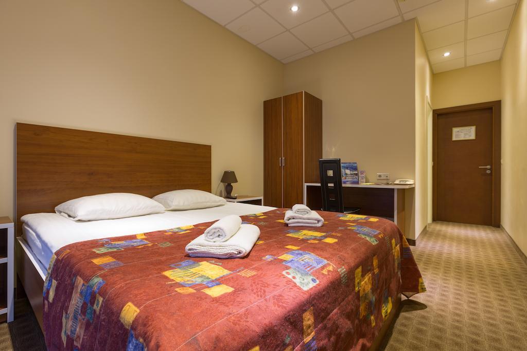 Riga Unimars Hotel Εξωτερικό φωτογραφία
