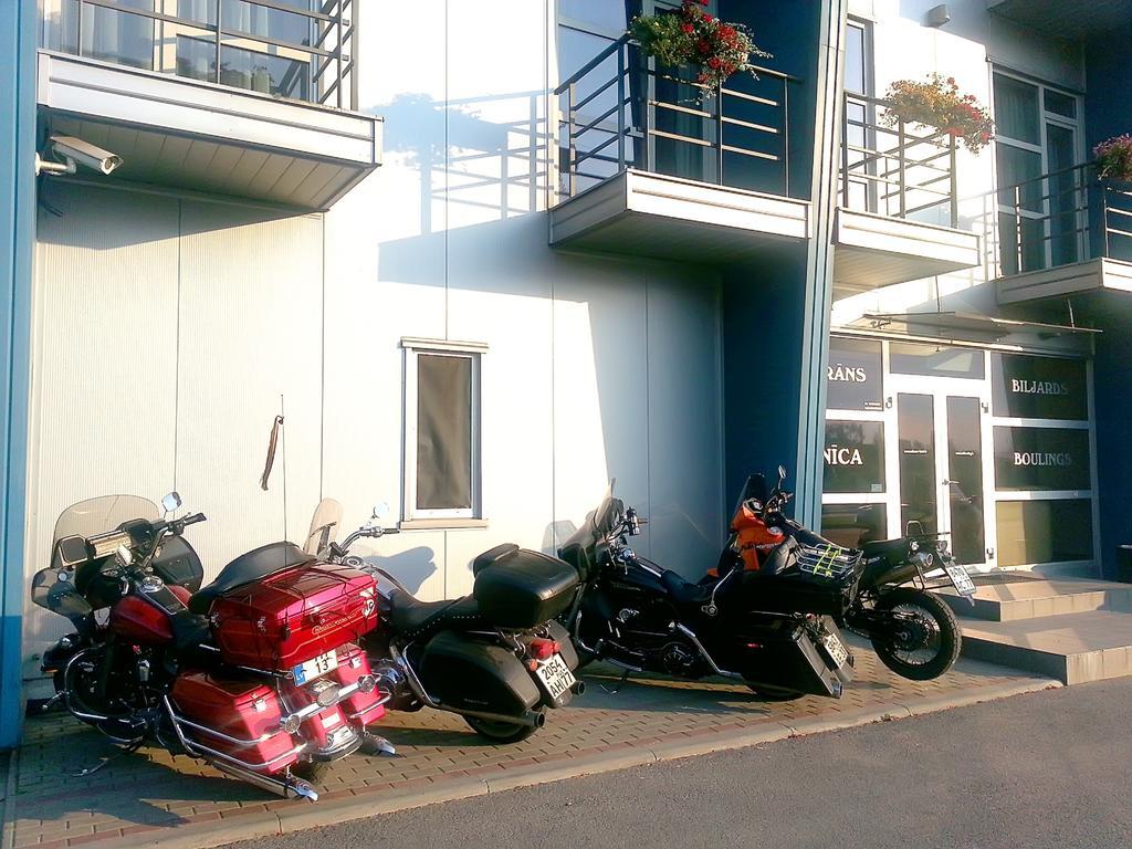 Riga Unimars Hotel Εξωτερικό φωτογραφία